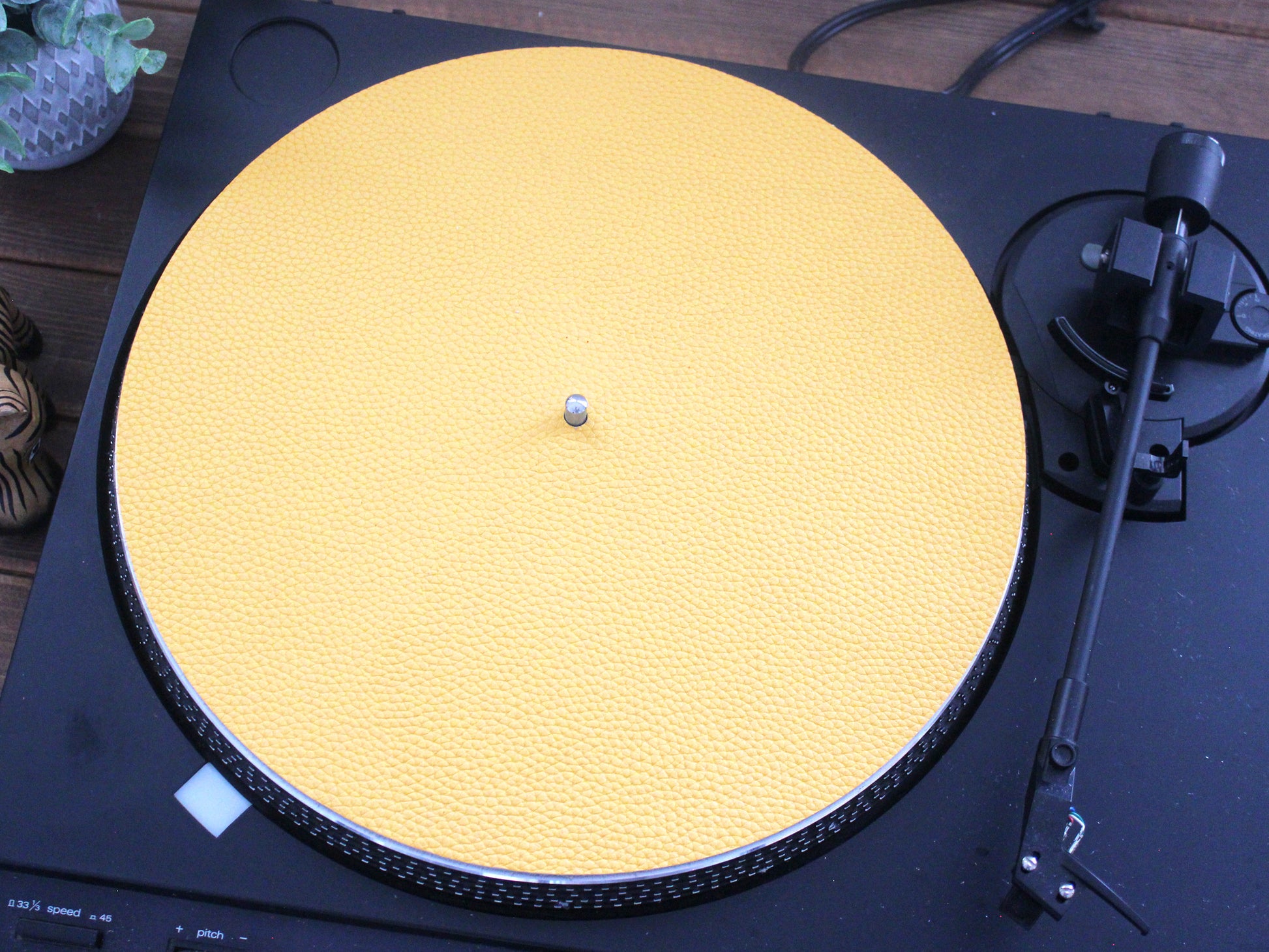 Full Grain Leather Turntable Mat: yellow