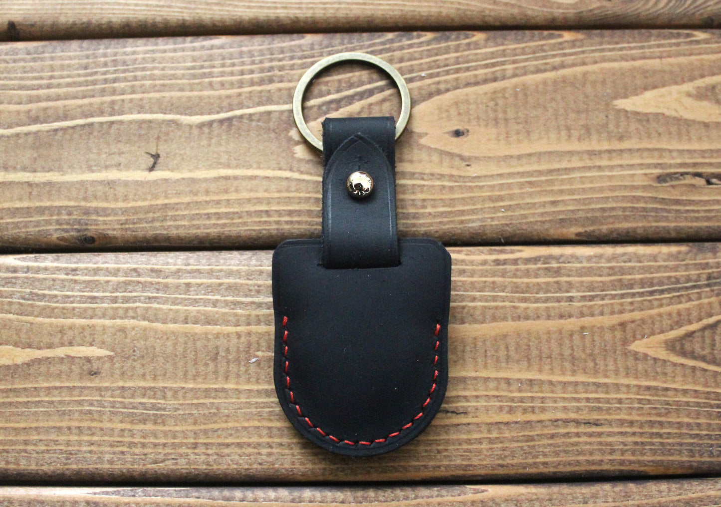 Personalized Leather AirTag Case – Handmade Full Grain Leather