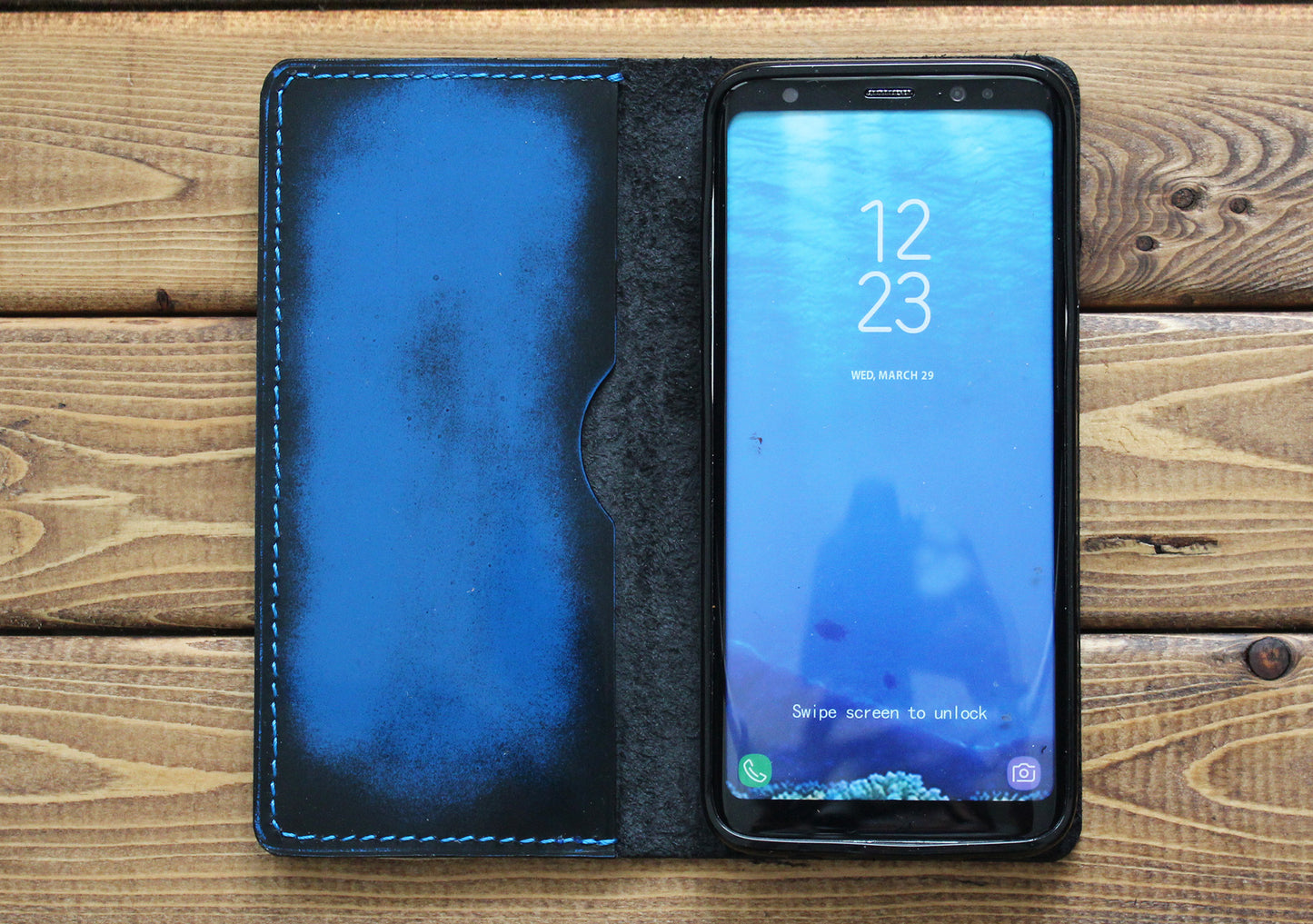 iPhone 17 Pro : Hand Burnished Italian Calf Brown Leather iPhone Wallet Case
